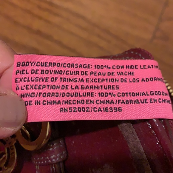 Juicy Couture burgundy patent leather clutch - Picture 9 of 11